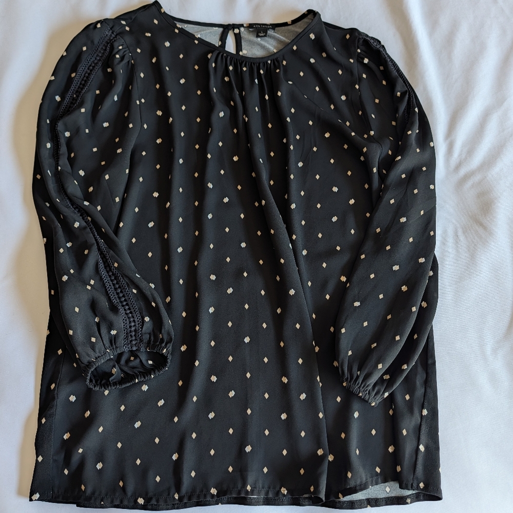 Ann Taylor Black Blouse with Cream Diamond Print